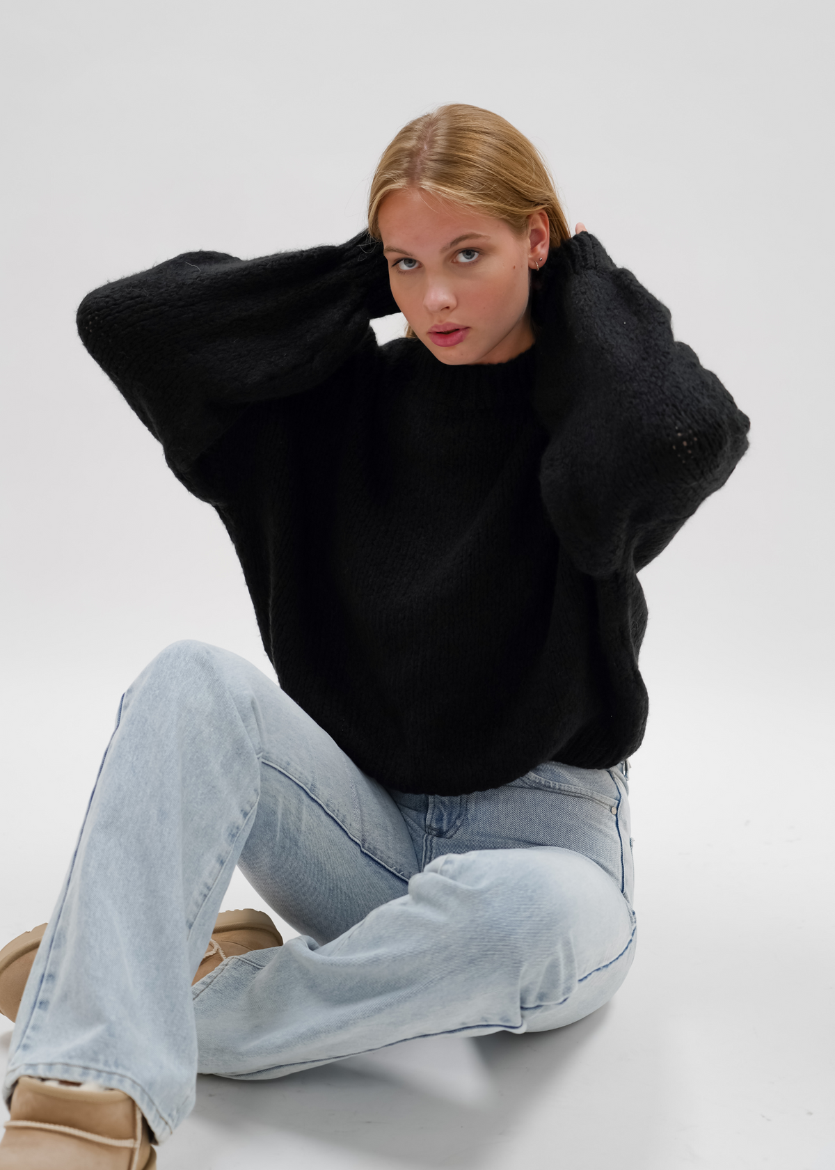 Knitted sweater black (tall)