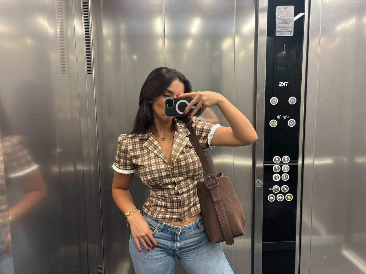 Kassandra fitted shirt with checkers – Brown/white