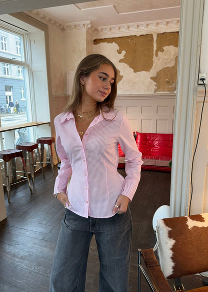 Alberte fitted shirt with stripes - Pink/white stripes